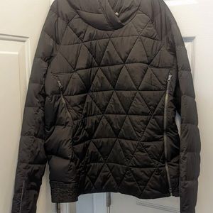 Lululemon fluffed up pullover - size 12